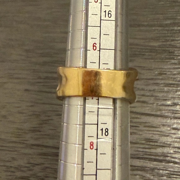 ✨ Vintage 1970s Marquise CZ Cigar Band Statement Ring - Picture 4 of 10